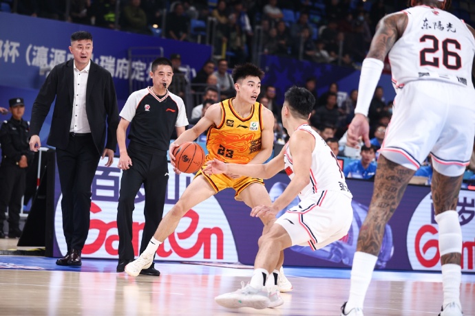 CBA新賽季可能會創造新賽制潛力賽，在常規比賽第四節結束后由替補球員參加，意在培養年輕球員